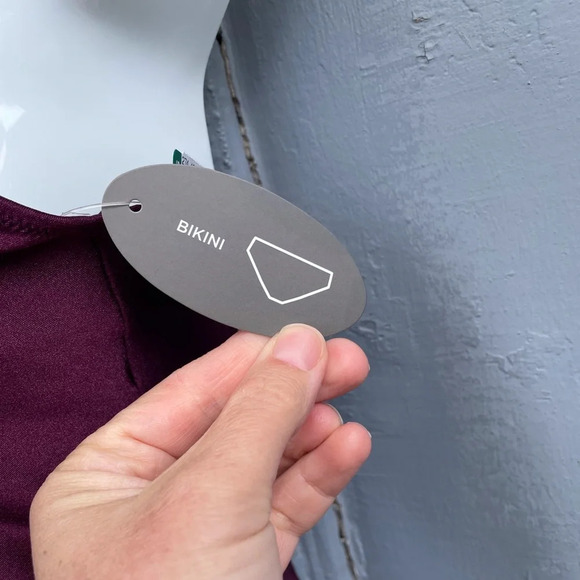 Simons BNWT Merlot  one piece cut out bathing suit, medium - Picture 6 of 7